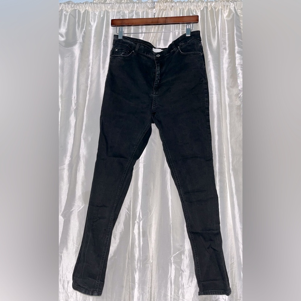 H&M Skinny Jeans Size 12/14 (runs small)